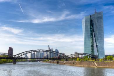 ECB snížila úrokové sazby o čtvrt bodu, depozitní sazbu na 2,25 procenta