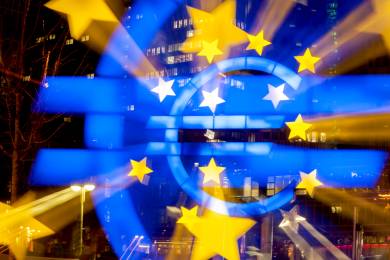 Guvernéři ECB: Delší konflikt na Blízkém východě by znamenal vyšší inflaci