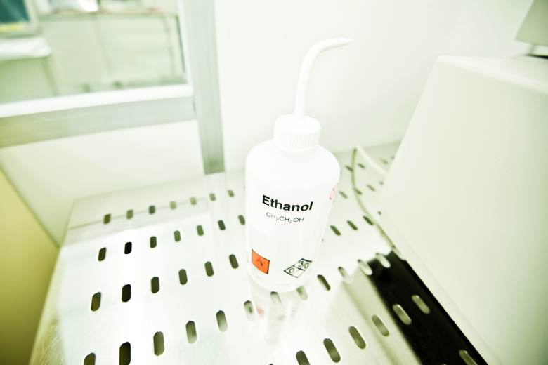 Lékařská společnost varuje před zákazem etanolu v dezinfekcích, je nejvhodnější