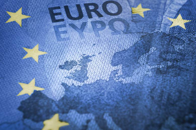 AfD po sjezdu žádá zrušení eura, nahrazení EU či přísnější migrační politiku AfD po sjezdu žádá zrušení eura, nahrazení EU či přísnější migrační politiku