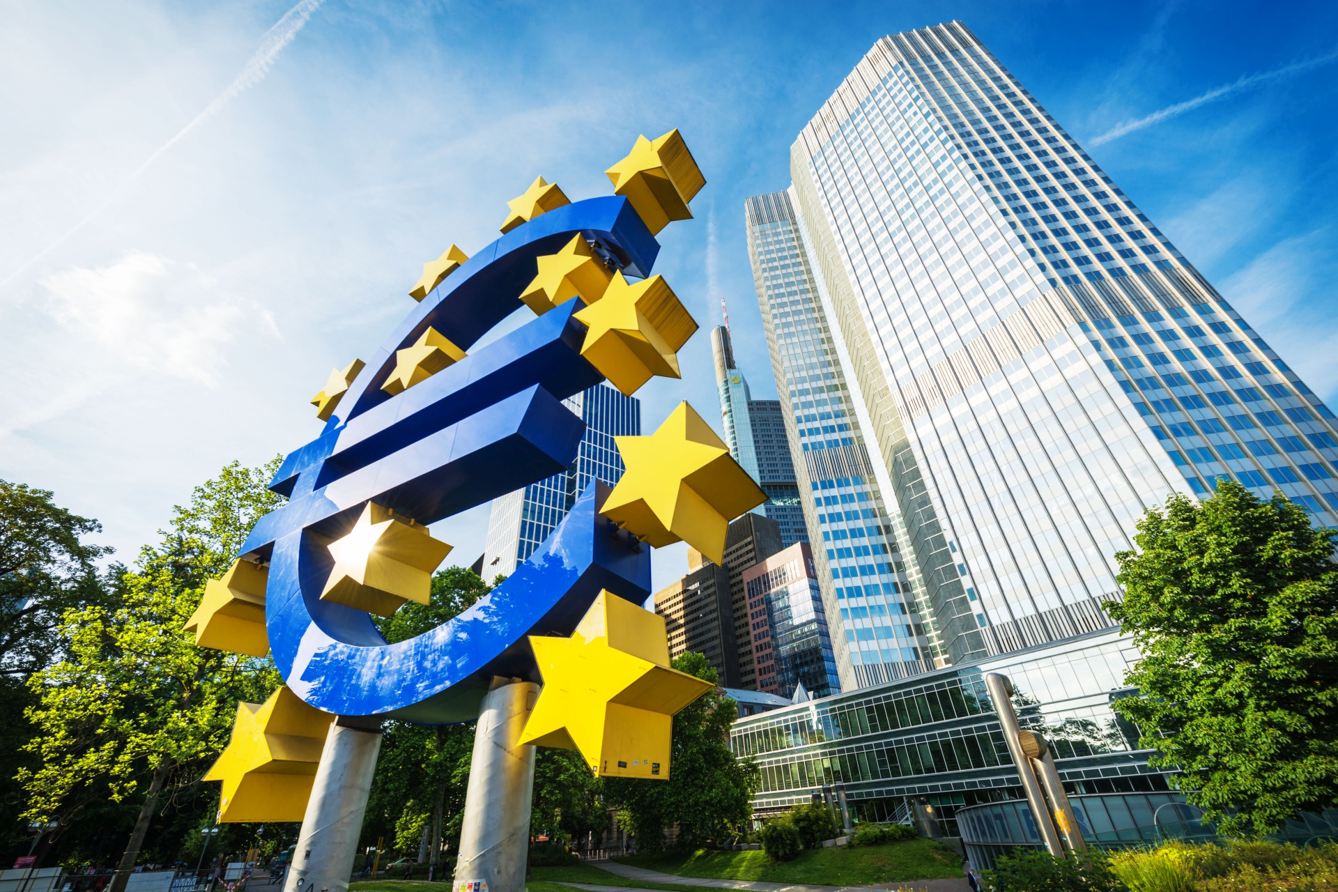  EU USA hospodářství finance ECB sazby 