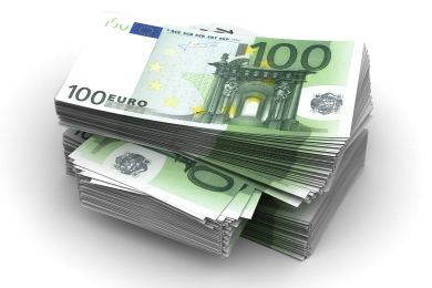 Převoz vyšší hotovosti přes hranice zřejmě bude nutné hlásit úřadům