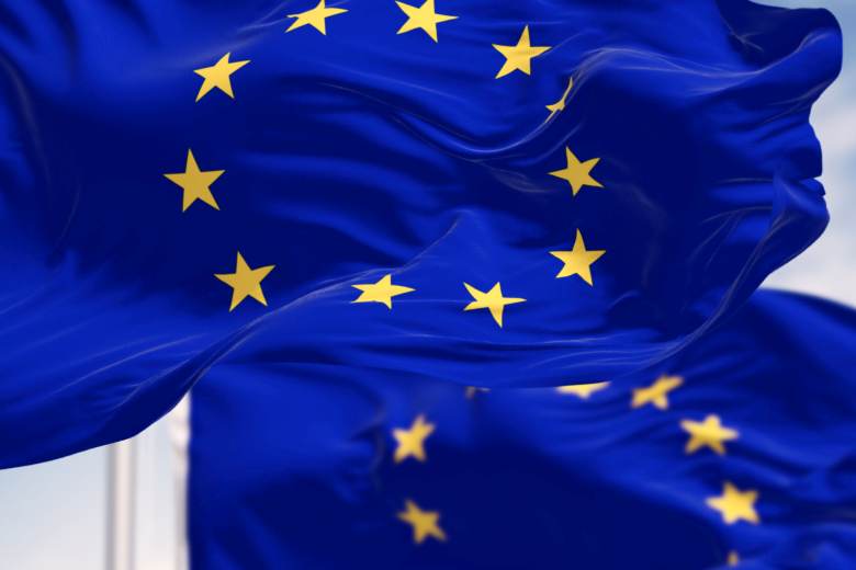 Evropská komise navrhuje změny v systému emisních povolenek ETS2, řekl Hoekstra