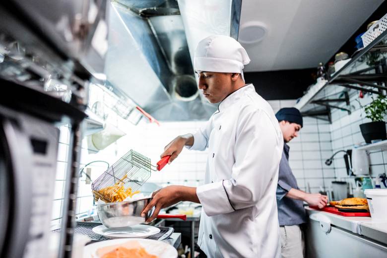 Fastfoody v ČR tvoří až 15 pct trhu, začínají přibývat i na venkově