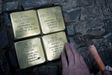 ČR správa historie Kolín Židé