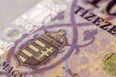 Maďarská centrální banka snížila základní úrok na 6,50 procenta