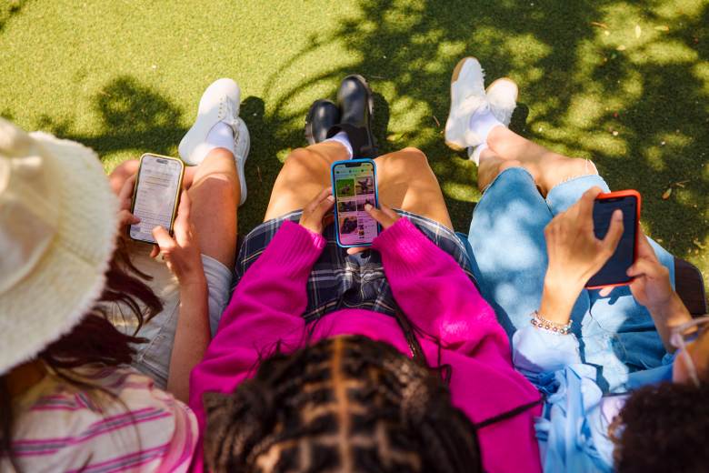 EK předběžně shledala, že návykový design Instagramu a Facebooku porušuje DSA EK předběžně shledala, že návykový design Instagramu a Facebooku porušuje DSA