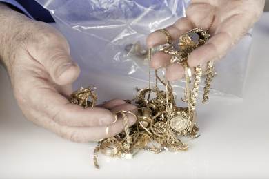 Francie kriminalita kovy