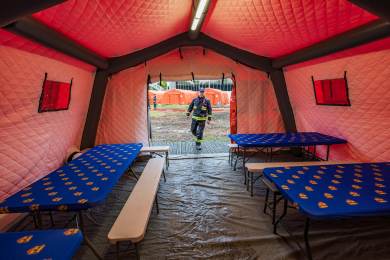 Pražští hasiči představí základnu, kde mohou ubytovat oběti přírodních katastrof