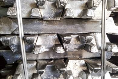 Desítka zemí EU včetně Česka volá po sankcích na vývoz ruských kovů