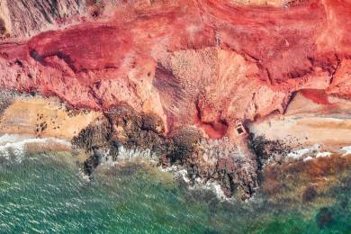 Dlouhodobé uzavření Hormuzského průlivu by šokovalo globální trhy, uvedl expert