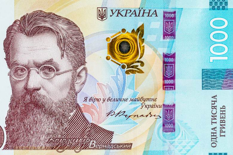 Voják na frontě by měl brát 300.000 hřiven, v týlu 30.000, uvedl Zelenskyj