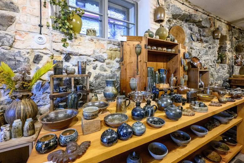 Hrnčířskou tradici v Levíně na Litoměřicku dlouhou 600 let se daří udržovat