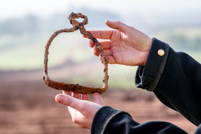 V trase budoucí D11 u Trutnova se našel hromadný hrob vojáků z bitvy roku 1745 V trase budoucí D11 u Trutnova se našel hromadný hrob vojáků z bitvy roku 1745