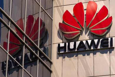 ČR Čína hospodářství internet sněmovna bezpečnost Huawei