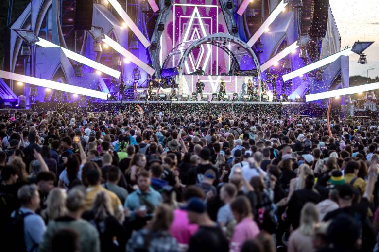 Náklady na umělce každoročně stoupají, hudební festivaly mírně zdražují