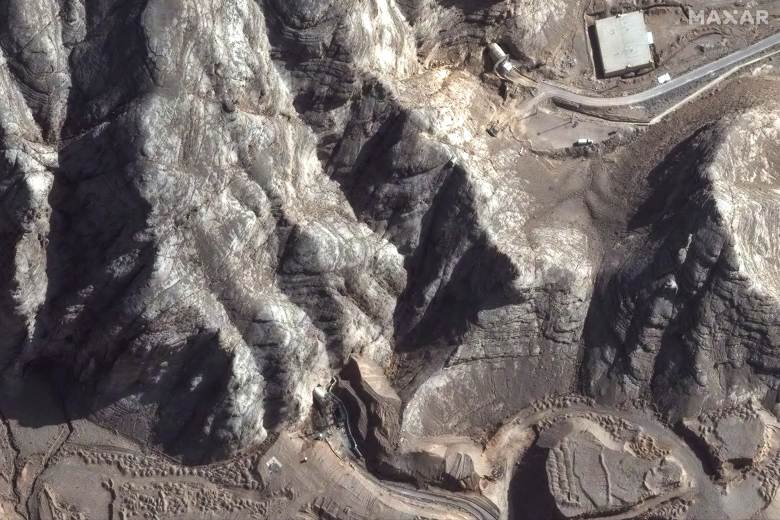 CNN: Americké údery íránské jaderné provozy nezničily zcela, program zpomalily