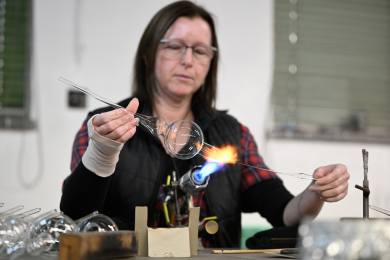 K novinkám Irisy patří skleněné vánoční ozdoby s motivy ptáčků či stromů