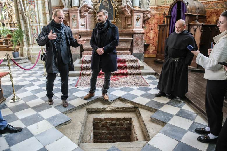 Po 60 letech se vrátí do krypty ostatky Jindřicha z Lipé, zkoumali je vědci