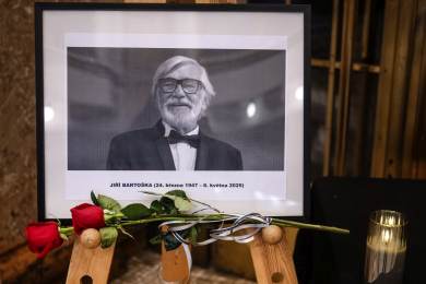 Charakterní, inspirativní, charismatický, vzpomínají kolegové na Bartošku