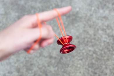 Mistrem světa v jojování se v Praze stal sedmnáctiletý Korejec Mir Kim