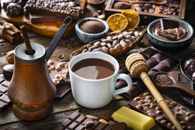 Z komodit na světových trzích letos výrazně zdražuje kakao a káva