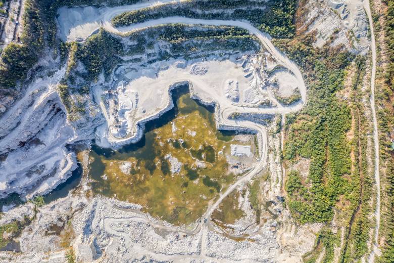 U Jihlavy chtějí těžaři znovu otevřít lom, kámen slíbili vozit po železnici