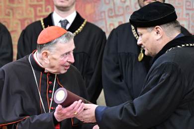 Kardinál Koch se stal čestným doktorem teologie Univerzity Karlovy