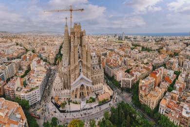 V Barceloně před červnovou návštěvou papeže prodávají suvenýry s jeho obrázkem