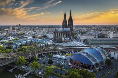 Katedrála v Kolíně nad Rýnem začne vybírat vstupné, nemá na opravy