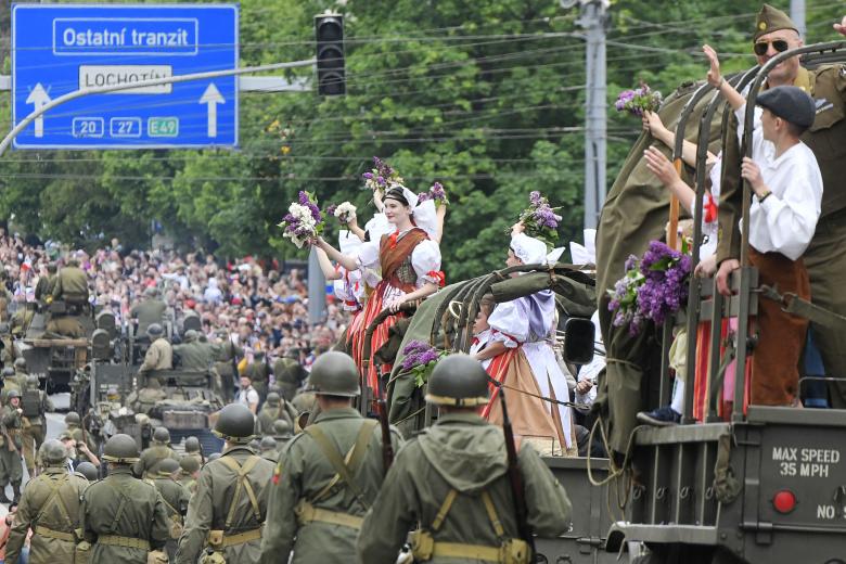 Konvojem svobody pokračují v Plzni Slavnosti svobody, oslavy konce války Konvojem svobody pokračují v Plzni Slavnosti svobody, oslavy konce války