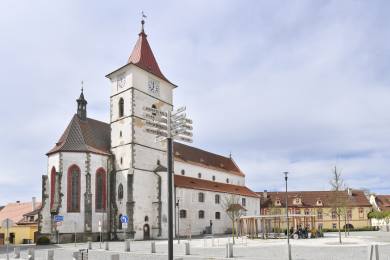 Církev s Horažďovicemi opraví za desítky milionů korun velký kostel na náměstí