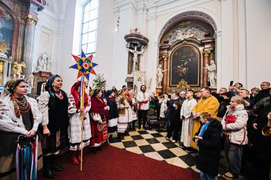 Zaplněný kostel v Brně si užil atmosféru staroukrajinských Vánoc