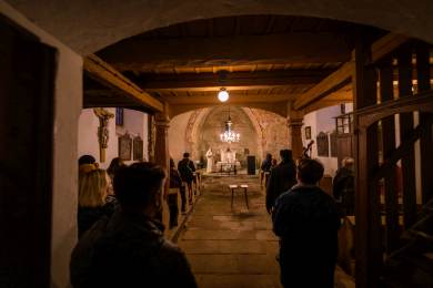 V kostele v Dolním Městě pomůže odvětrávání zdiva zachovat malby ze 14. století