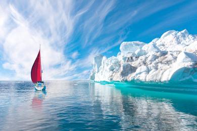Trump trvá na Grónsku, Macron odmítá snahy oslabit Evropu, Moskva USA chápe