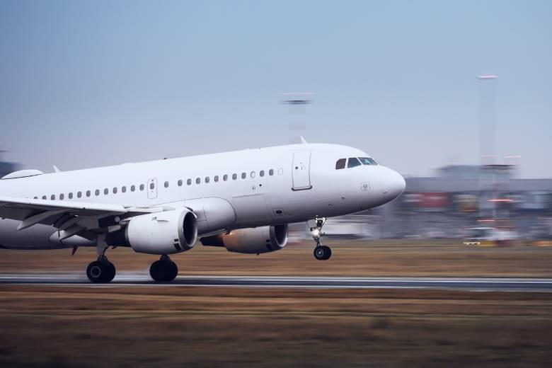 Druhý repatriační let dopravil do Prahy asi 80 lidí z Izraele, uvedla Černochová Druhý repatriační let dopravil do Prahy asi 80 lidí z Izraele, uvedla Černochová