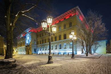 Lotyšská premiérka oznámila, že podala demisi, odstupuje celá vláda