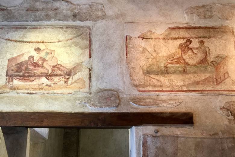 Archeologové v Pompejích objevili malý dům s erotickými freskami