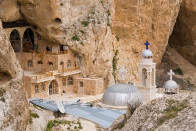 Šéf syrských povstalců vyjádřil obdiv k papeži, křesťany označil za součást země