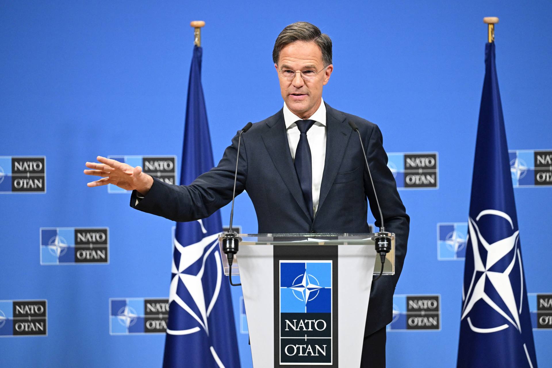  NATO Nizozemsko diplomacie armáda personální Rutte 