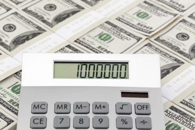 Studie: Dolarových milionářů loni bylo 22,8 milionu, nejvíce od roku 1997