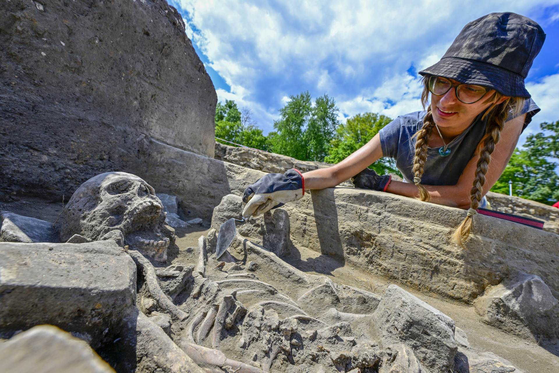 Archeologové
