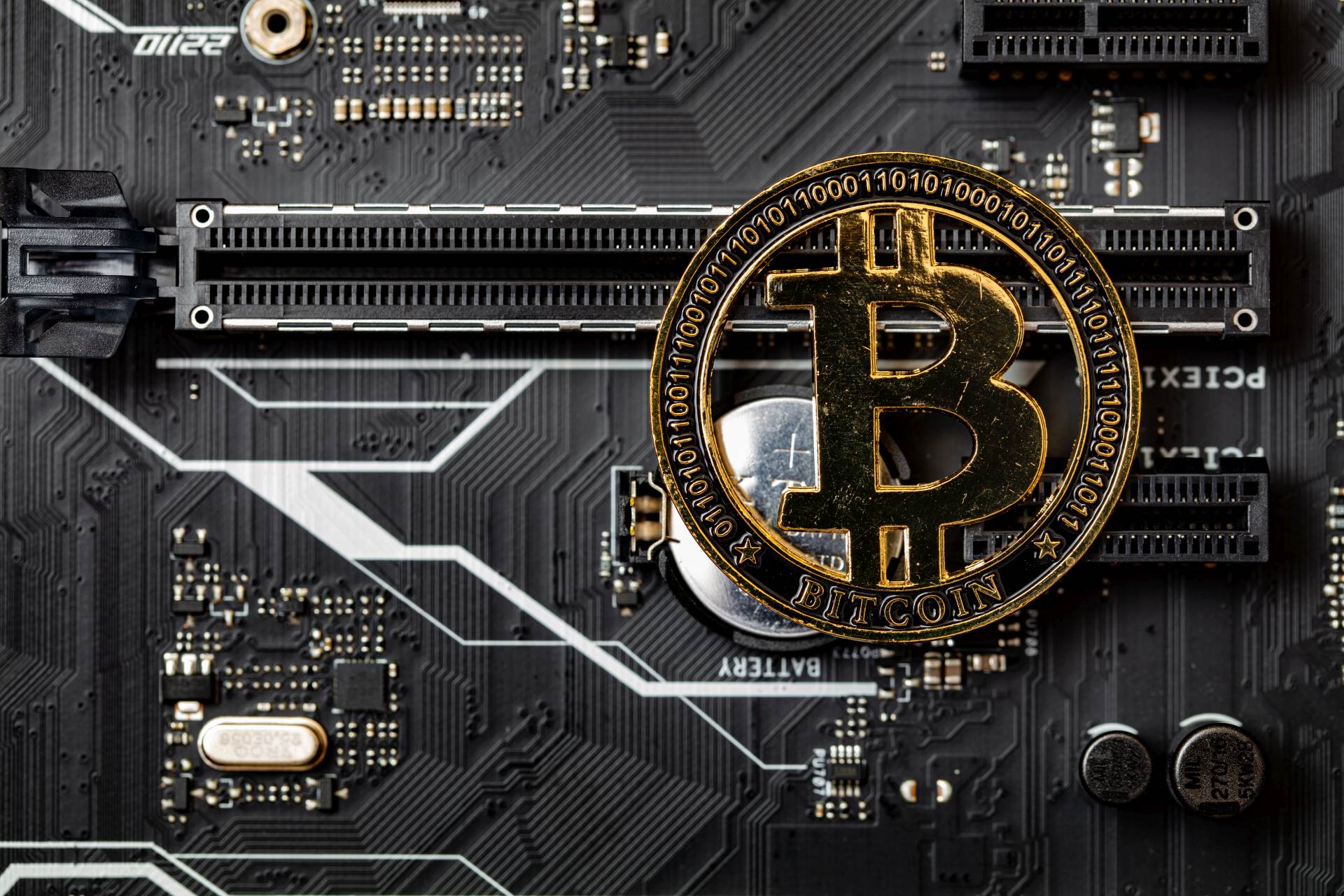 Vláda schválila, aby poskytovatelé služeb s kryptoaktivy hlásili obchody s nimi