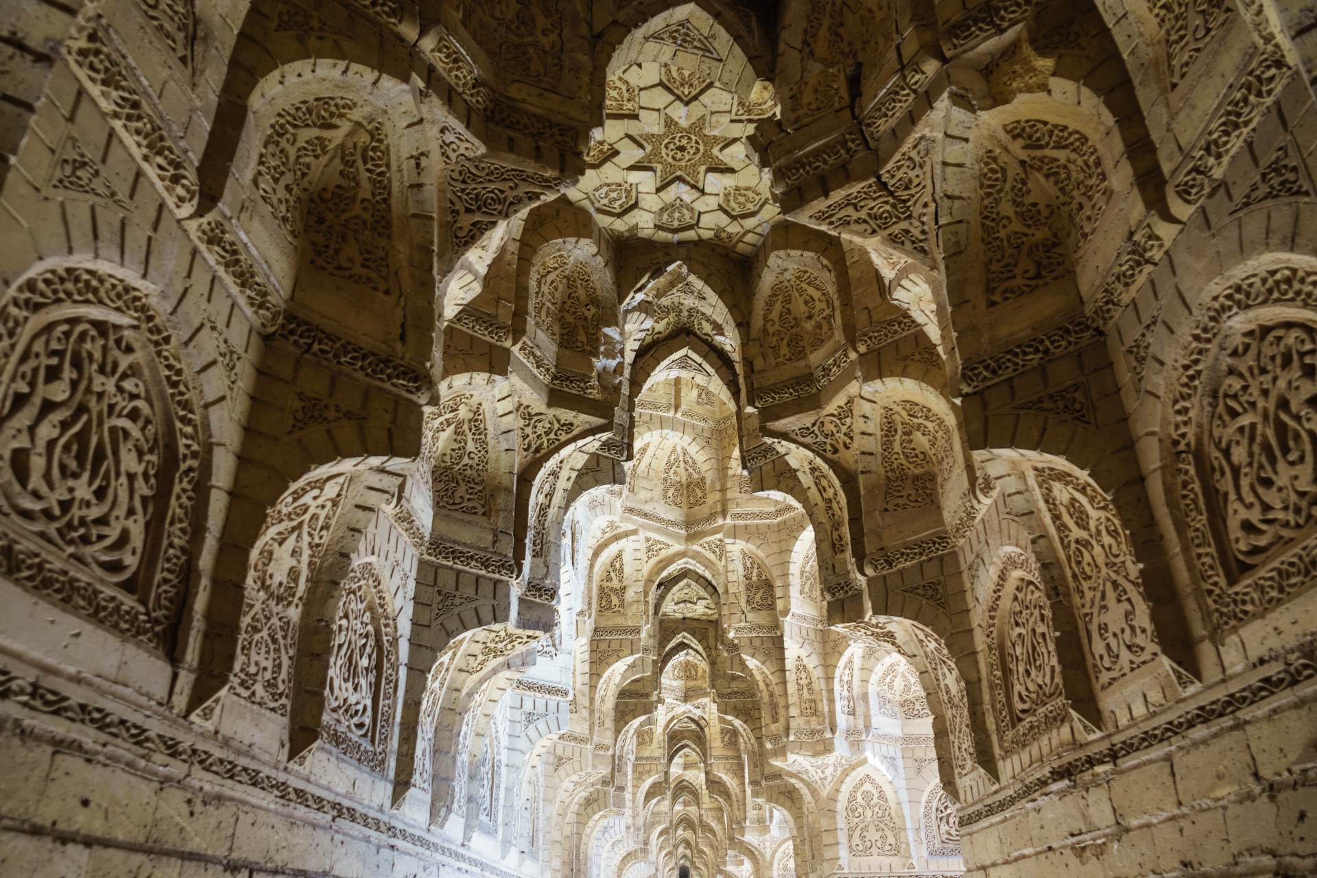 Reuters: Klimatické změny ohrožují starověké památky v Iráku, varují odborníci