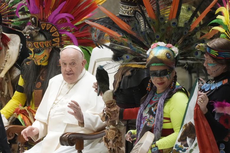 Papežovu generální audienci narušily aktivistky protestující proti býčím zápasům