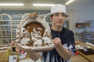 Výroba vánočních perníčků začala před 3 měsíci, říká šéfka firmy JaJa z Pardubic