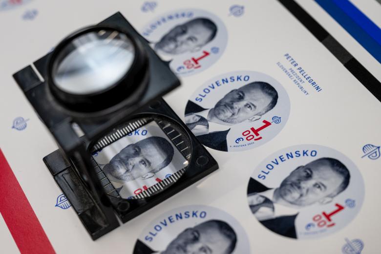 V Hradištku tisknou známky s portrétem slovenského prezidenta Pellegriniho