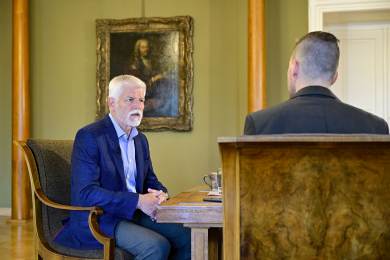 Pavel na vládě ocenil konsolidaci financí či energetiku, kritizoval digitalizaci