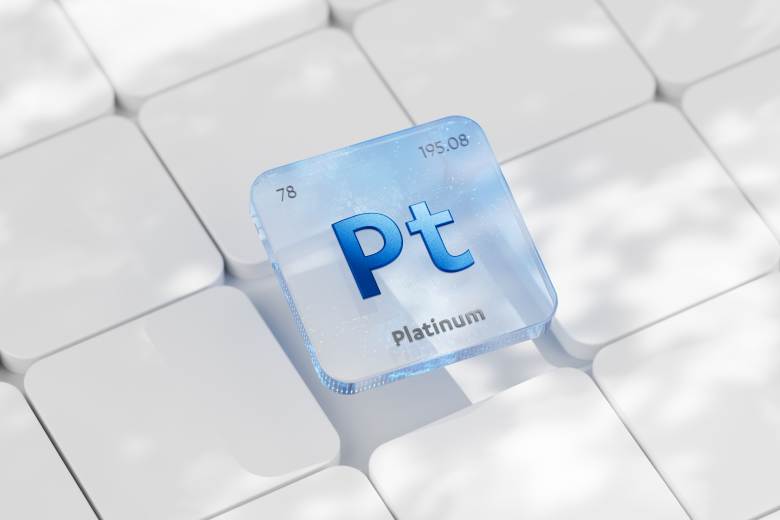 Cena platiny je kvůli obavám z deficitu na trhu nejvýše od roku 2014 Cena platiny je kvůli obavám z deficitu na trhu nejvýše od roku 2014