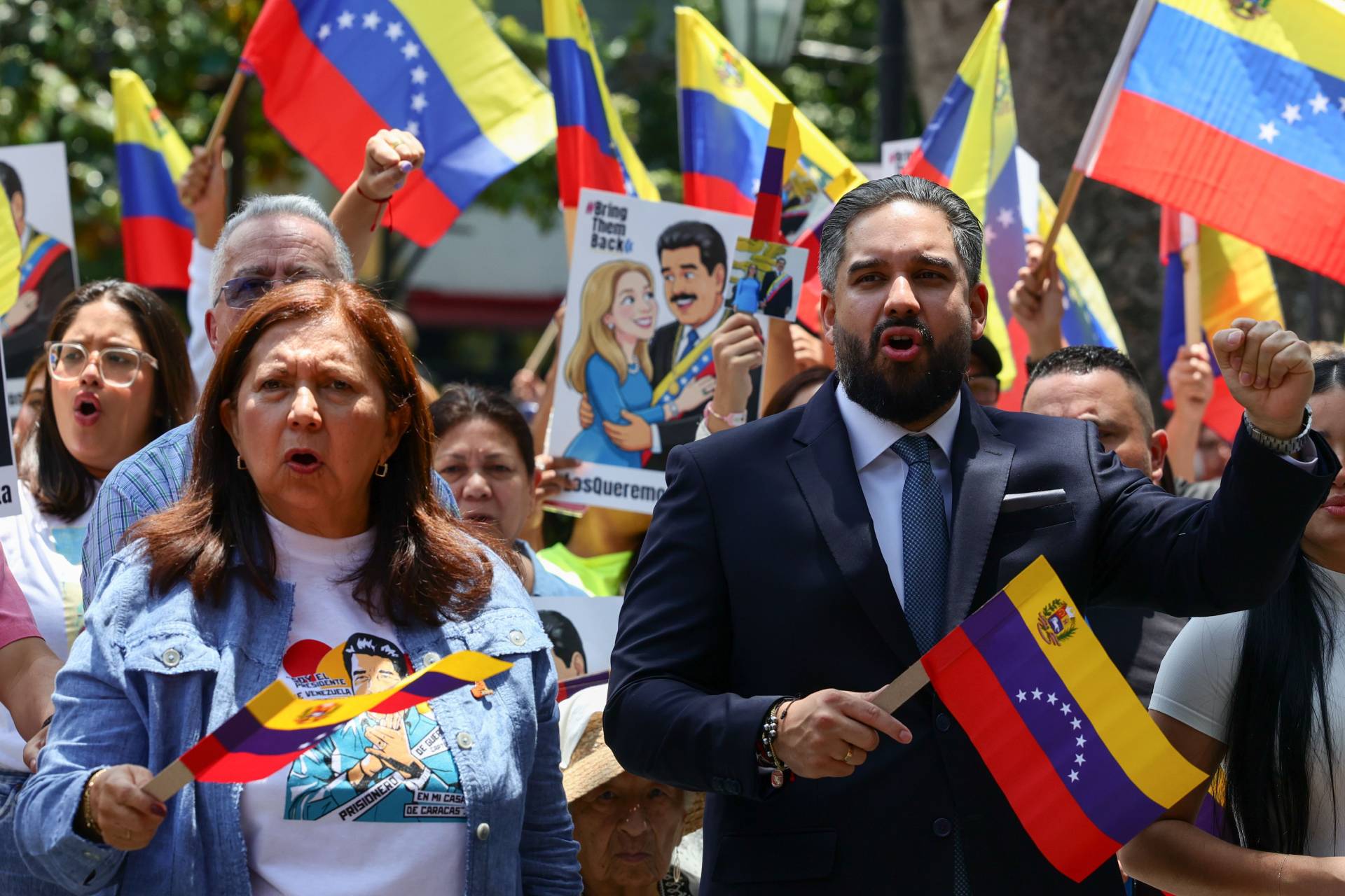 Maduro je v USA v cele s 18 vězni, čte bibli a učí se anglicky, řekl jeho syn